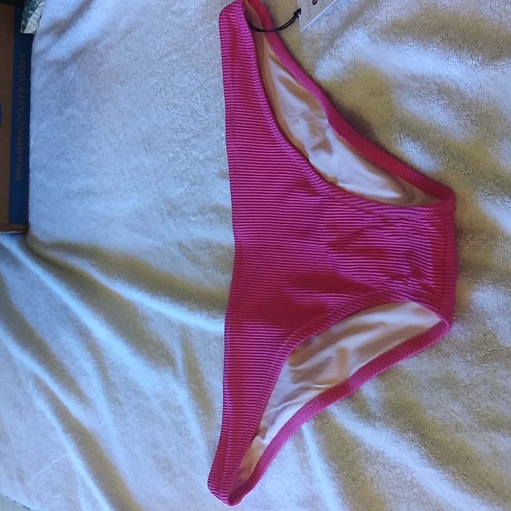 COPY - NWT Shade & Shore Bikini Bottoms in size XL